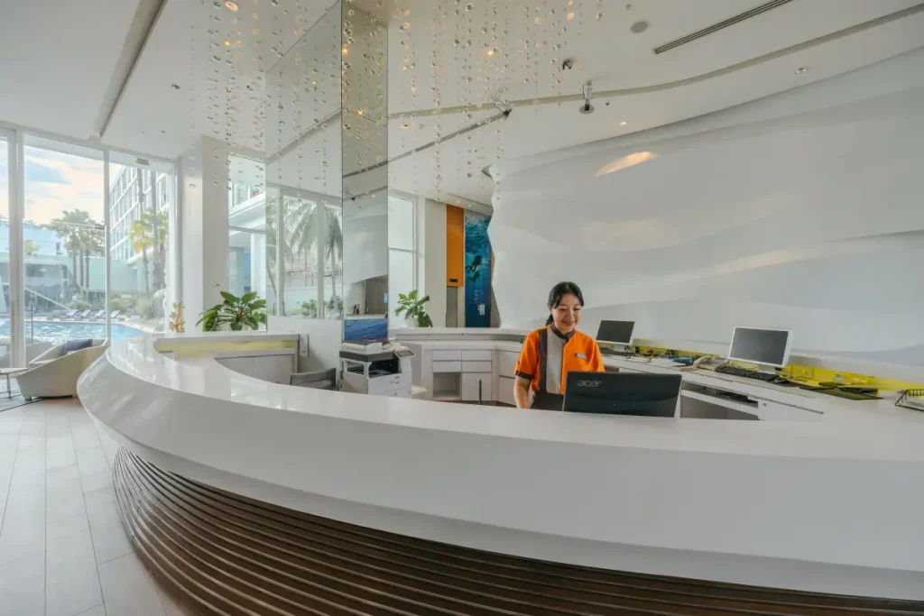 Lobby 4