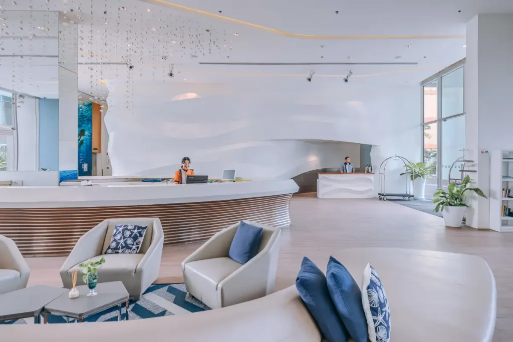 Lobby 5